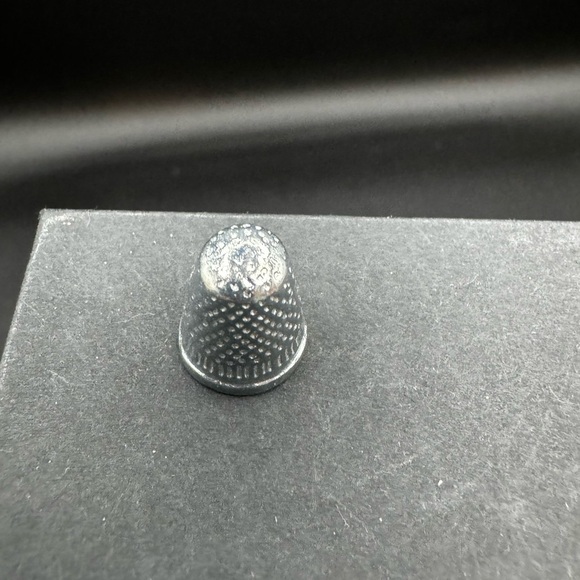 Vintage Monopoly Silver Thimble Replacement Game Piece - Picture 2 of 7